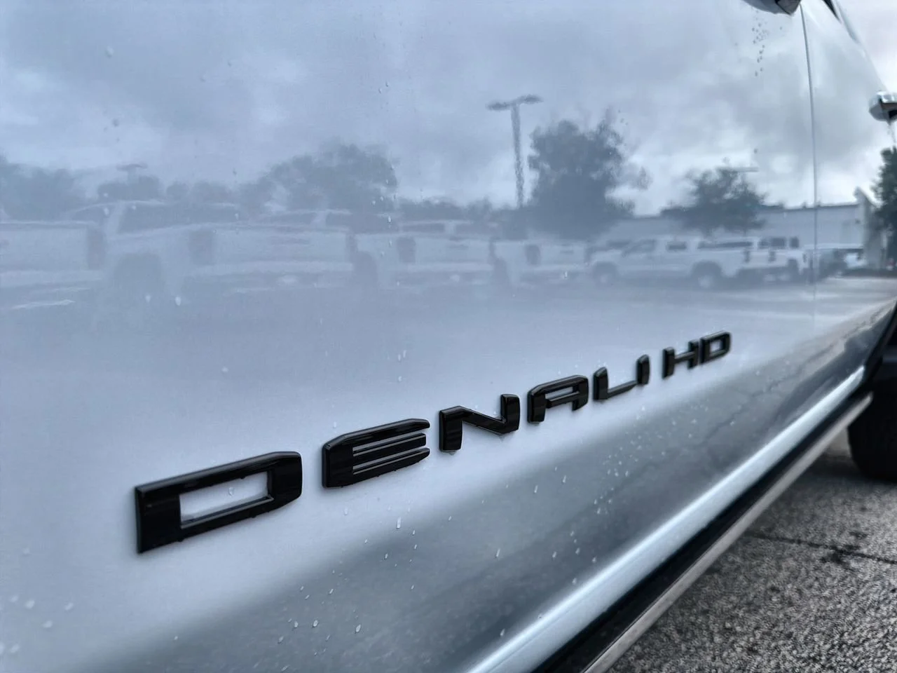 New 2026 Glacier White Tricoat GMC Denali Ultimate image 27
