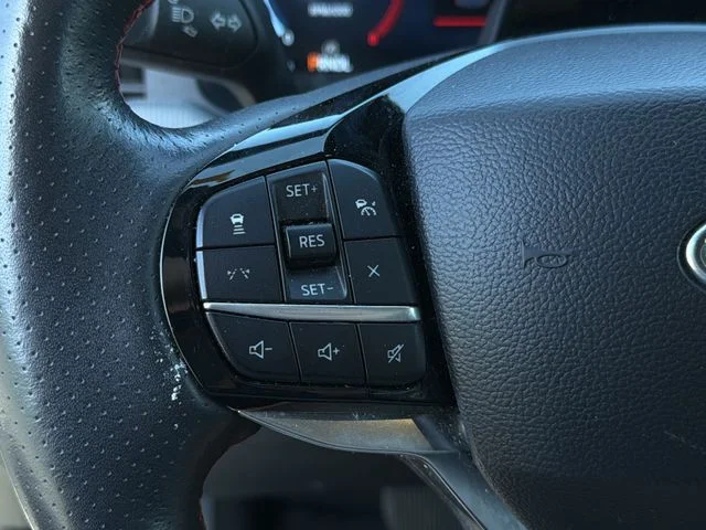 Used 2025 Gray Ford ST-Line image 28