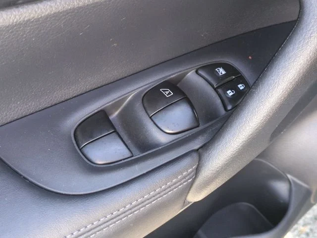 Used 2018 Gray Nissan SV image 13