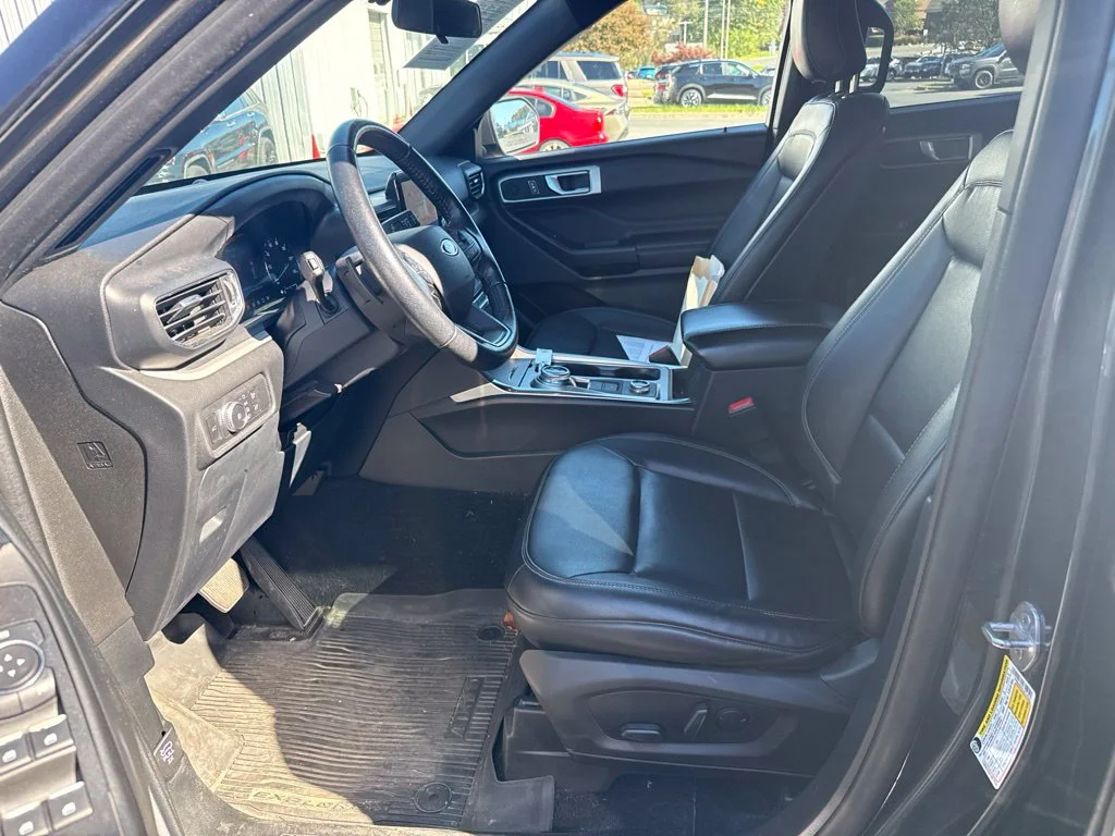 Used 2020 Gray Ford XLT image 5