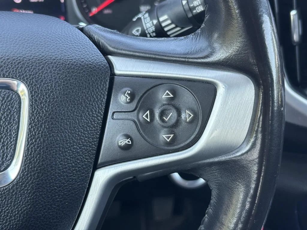 Used 2019 EBONY TWILIGHT METALLIC GMC SLE image 30