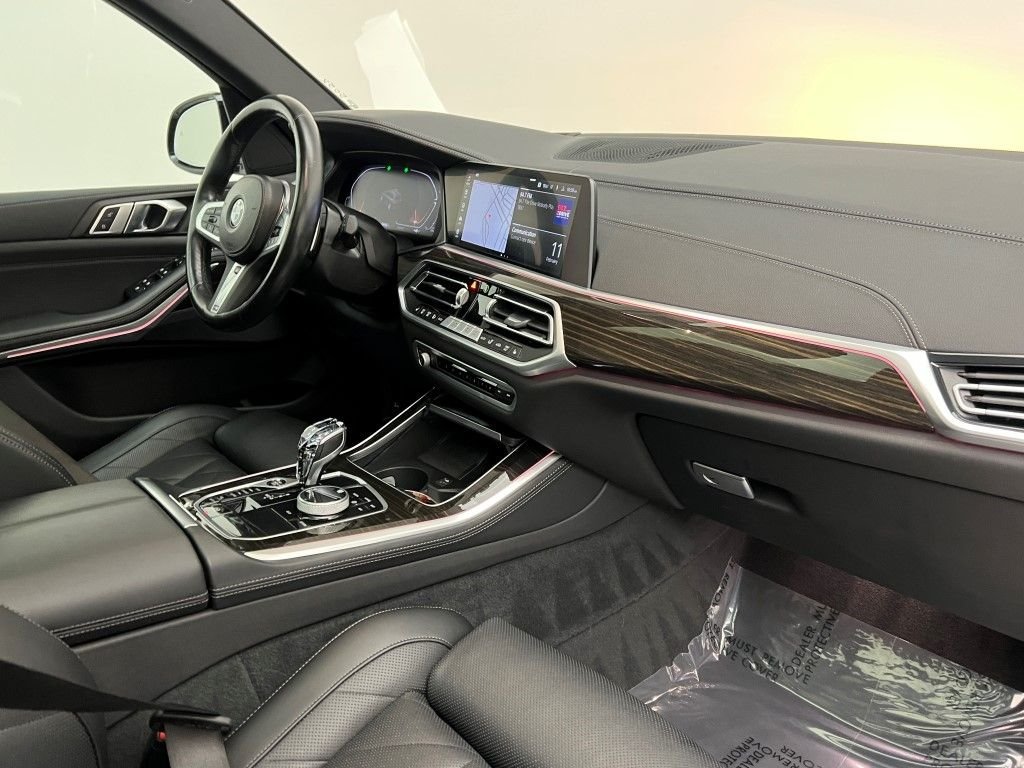Used 2023 Carbon Black Metallic BMW xDrive40i image 15