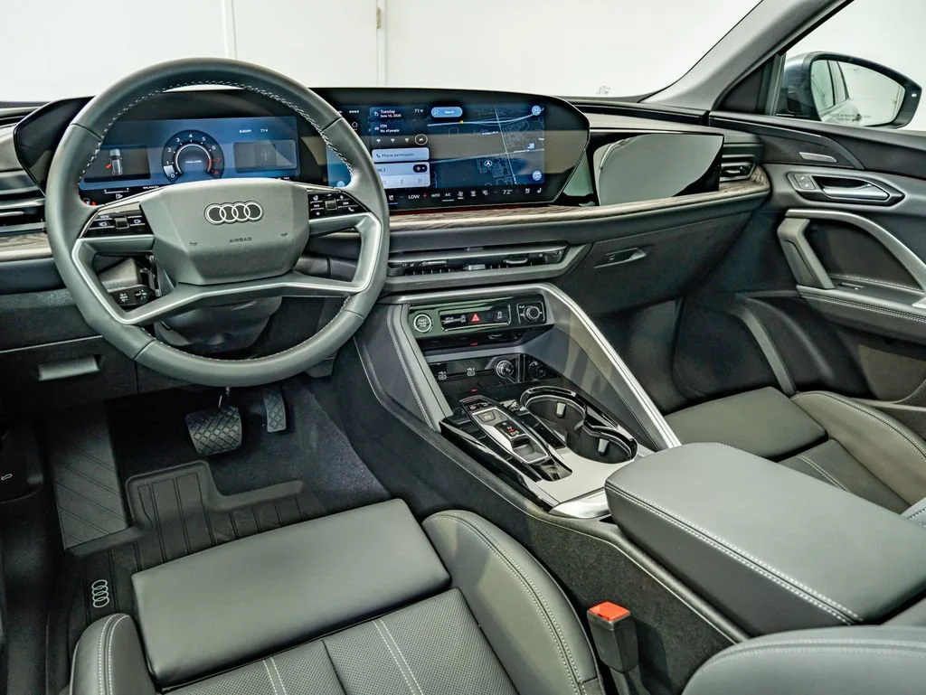 New 2026 Daytona Gray Metallic Audi 2.0T Premium Plus image 29