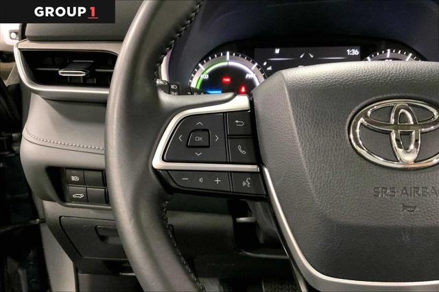 Certified Used 2025 PRECIOUS METAL Toyota  image 24