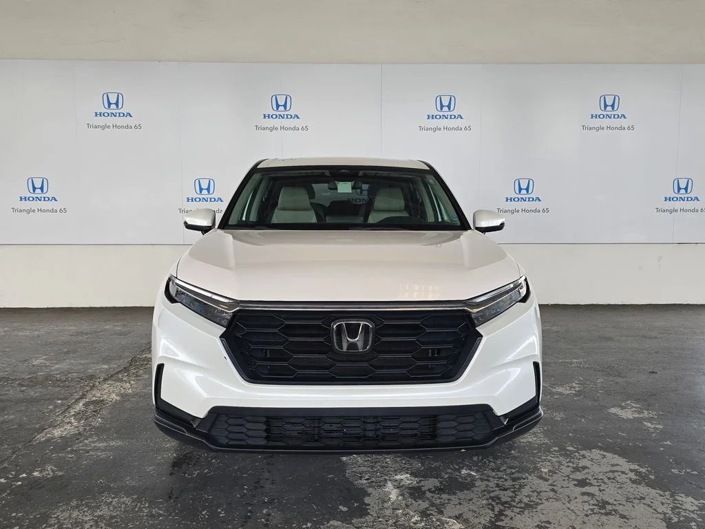 Used 2025 White Honda LX image 2