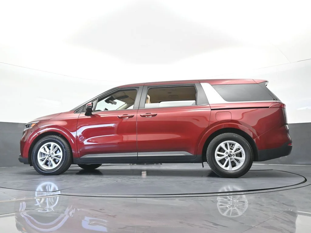 Used 2024 Flare Red Kia LX image 52