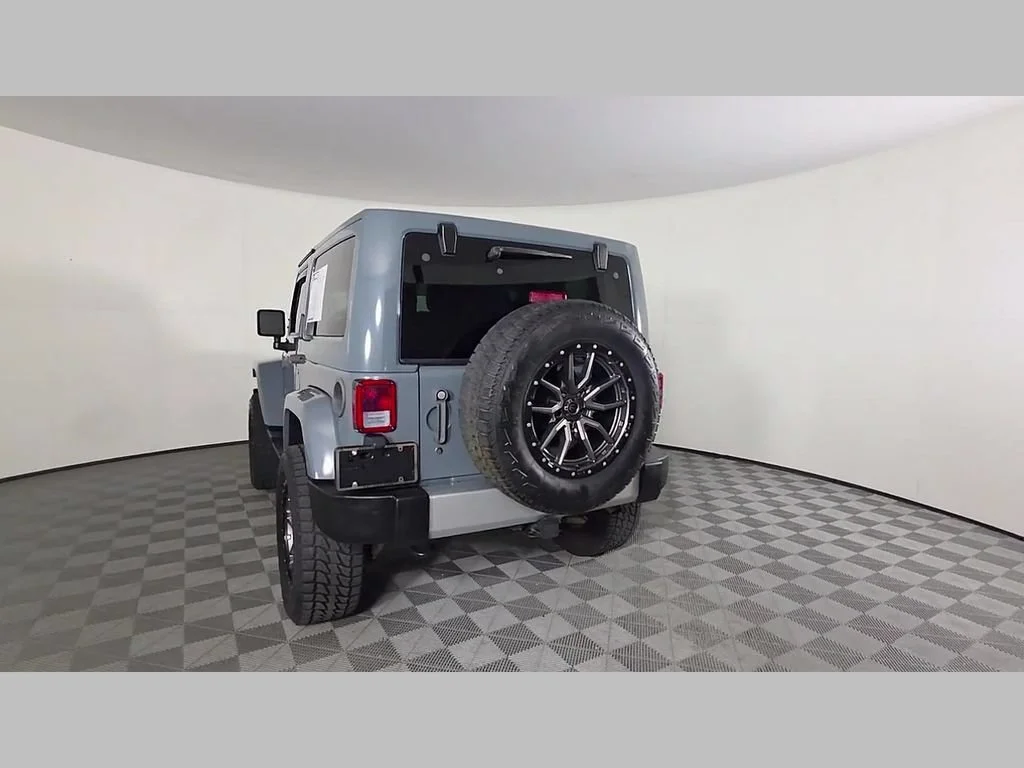 Used 2015 Anvil Clearcoat Jeep Sahara image 45