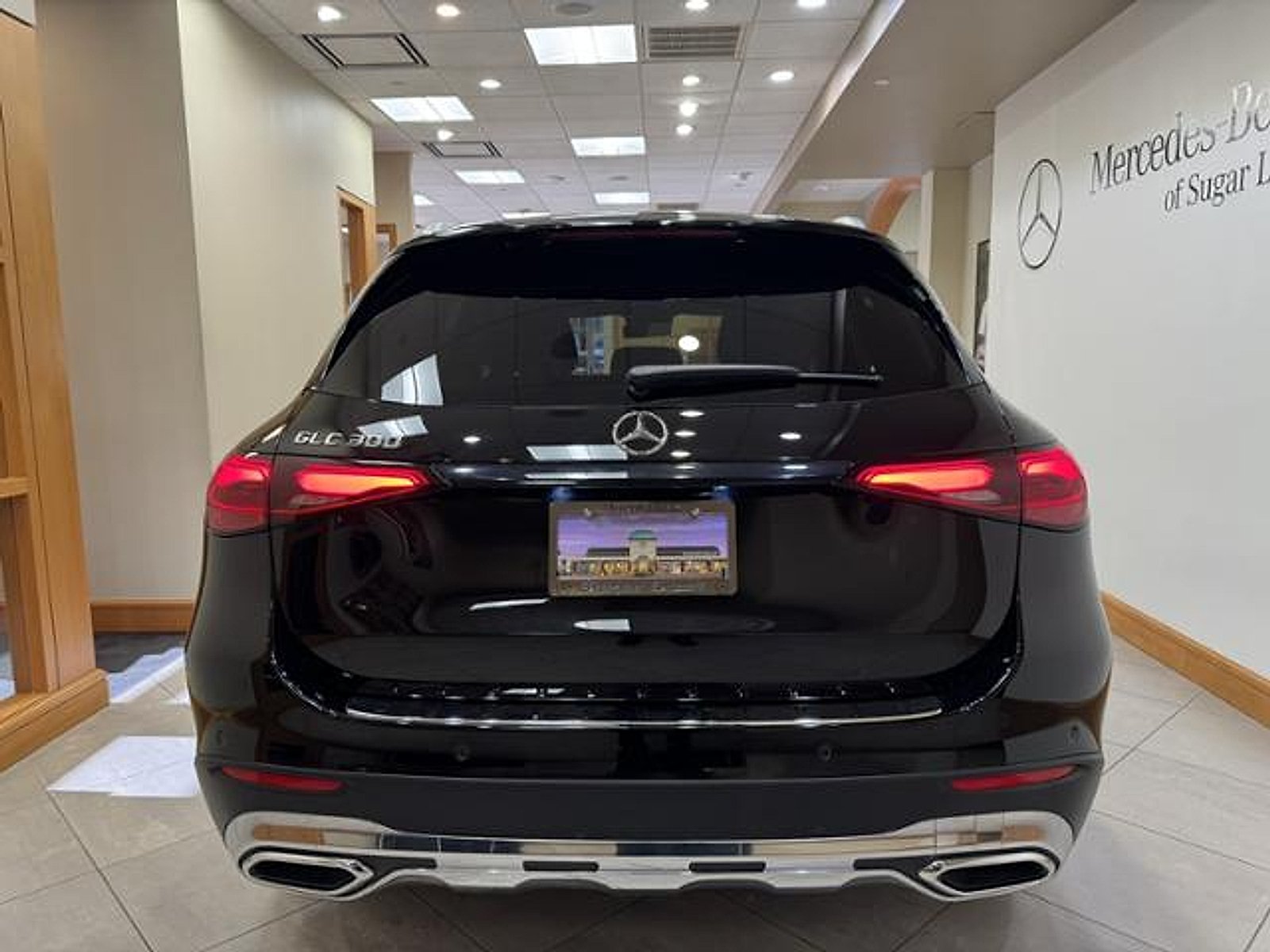 Certified Used 2025 Black Mercedes-Benz SUV image 4