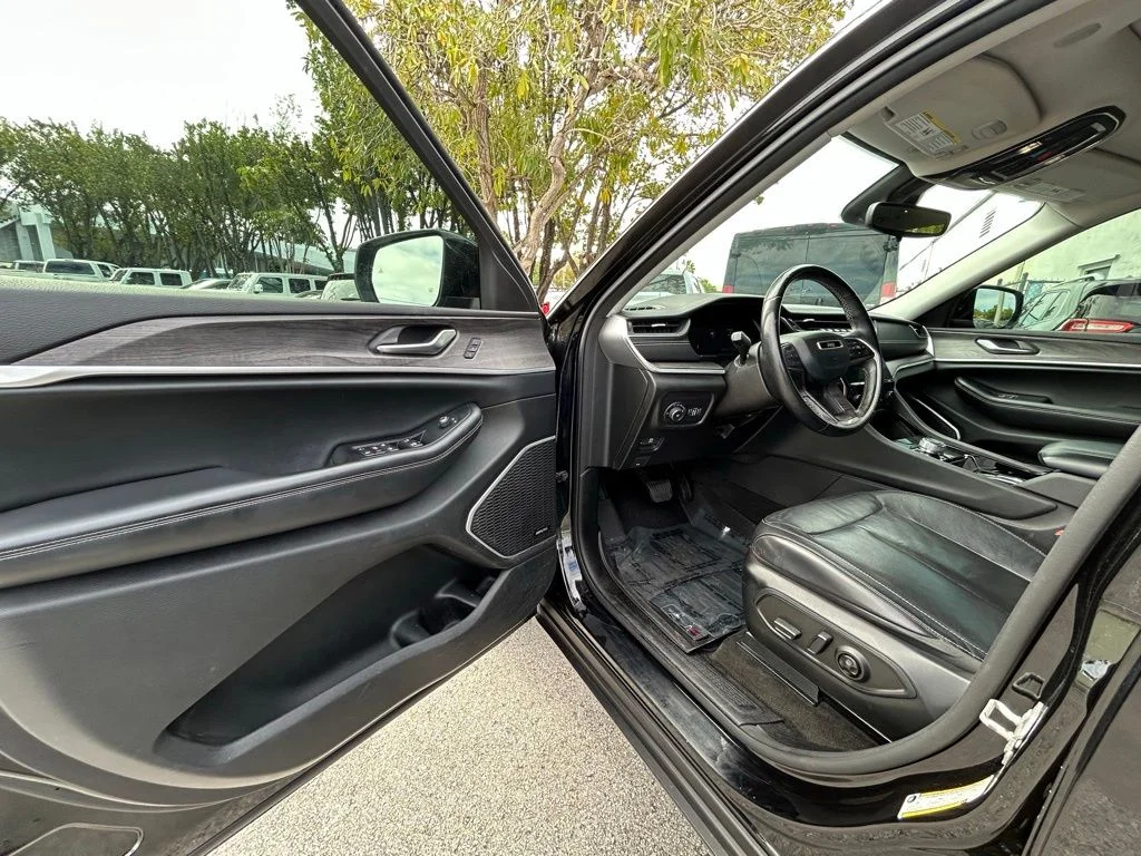 Certified Used 2021 Black Jeep Limited image 15