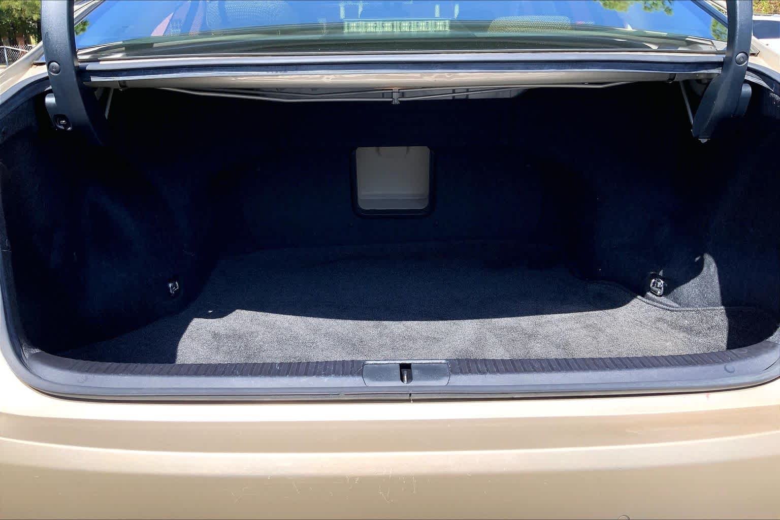 Used 2014 Satin Cashmere Metallic Lexus  image 36