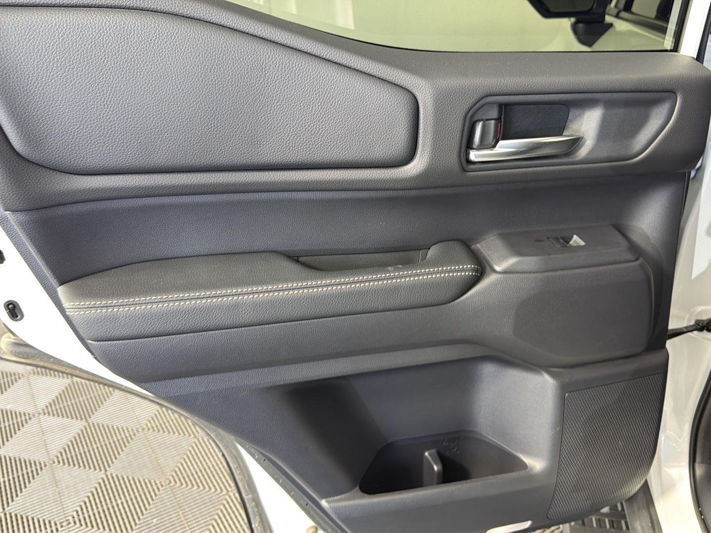 Used 2024 Wind Chill Pearl Toyota Base image 22