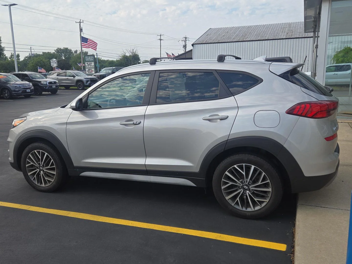 Used 2021 Stellar Silver Hyundai SEL image 3