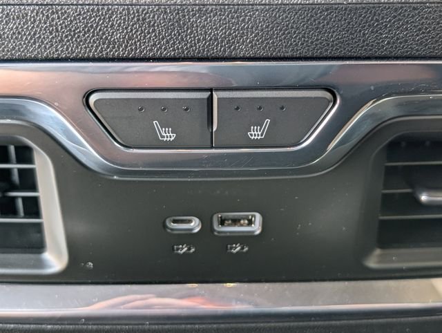 Used 2024 Silver GMC Denali Ultimate image 31