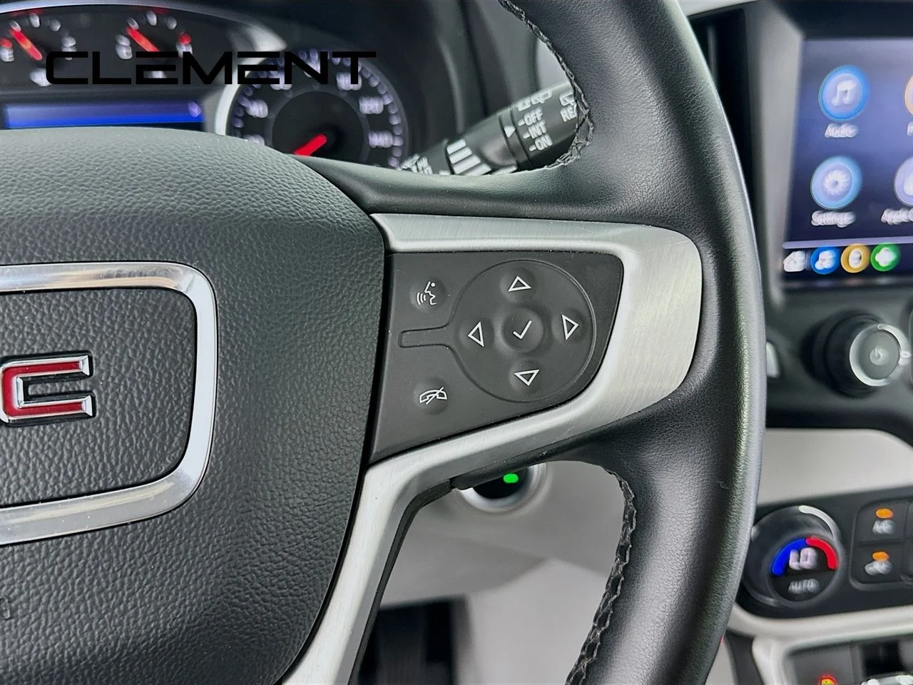 Used 2023 Summit White GMC SLT image 17