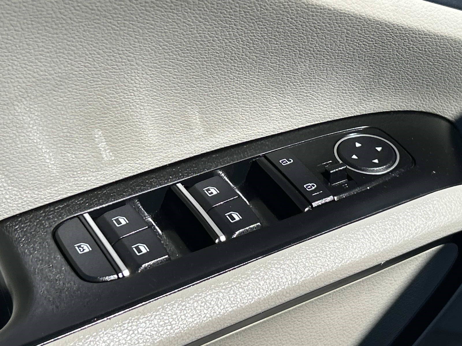 Used 2024 Fusion Black Kia EX image 16