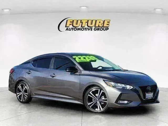 2022 Nissan Sentra SR CVT's photo