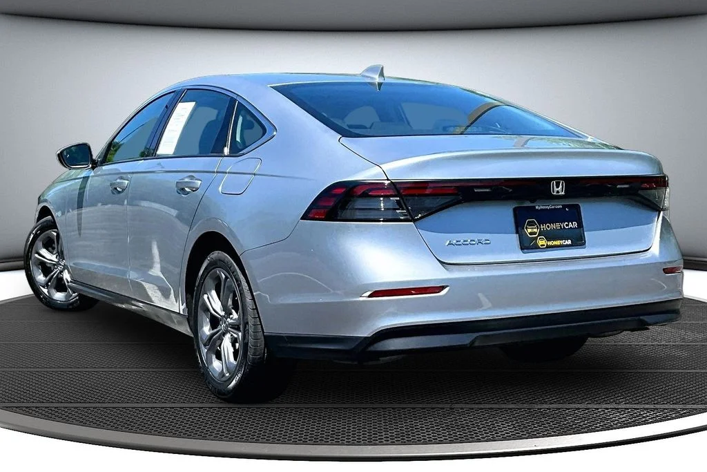 Used 2024 Meteorite Gray Metallic Honda EX image 4