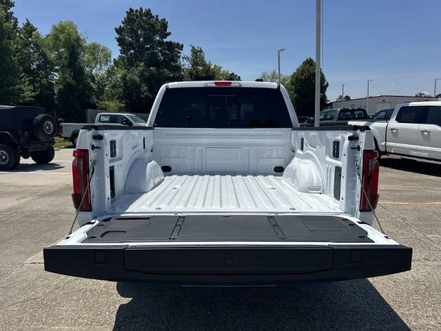 New 2026 Oxford White Ford XLT image 11