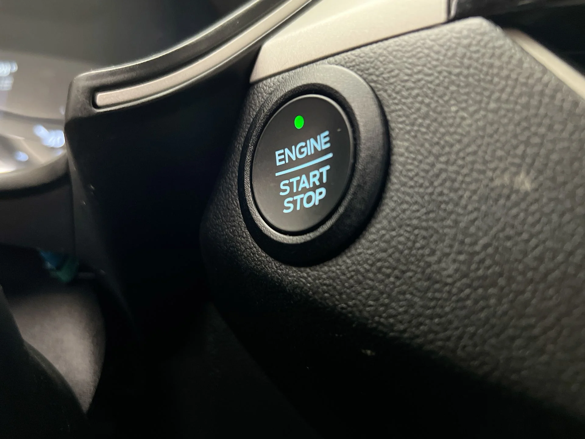 Used 2022 Silver Ford SEL image 35