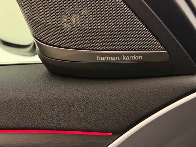 2023 BMW 5 Series 530i - Photo 18
