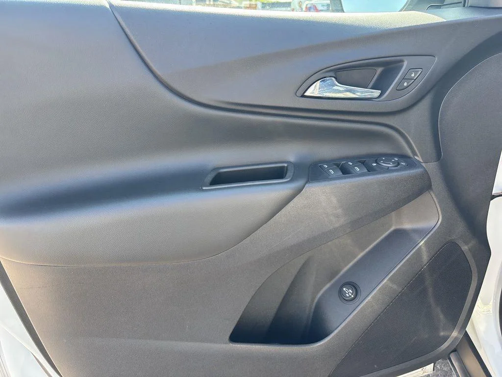 Used 2020 SUMMIT WHITE Chevrolet LT image 15