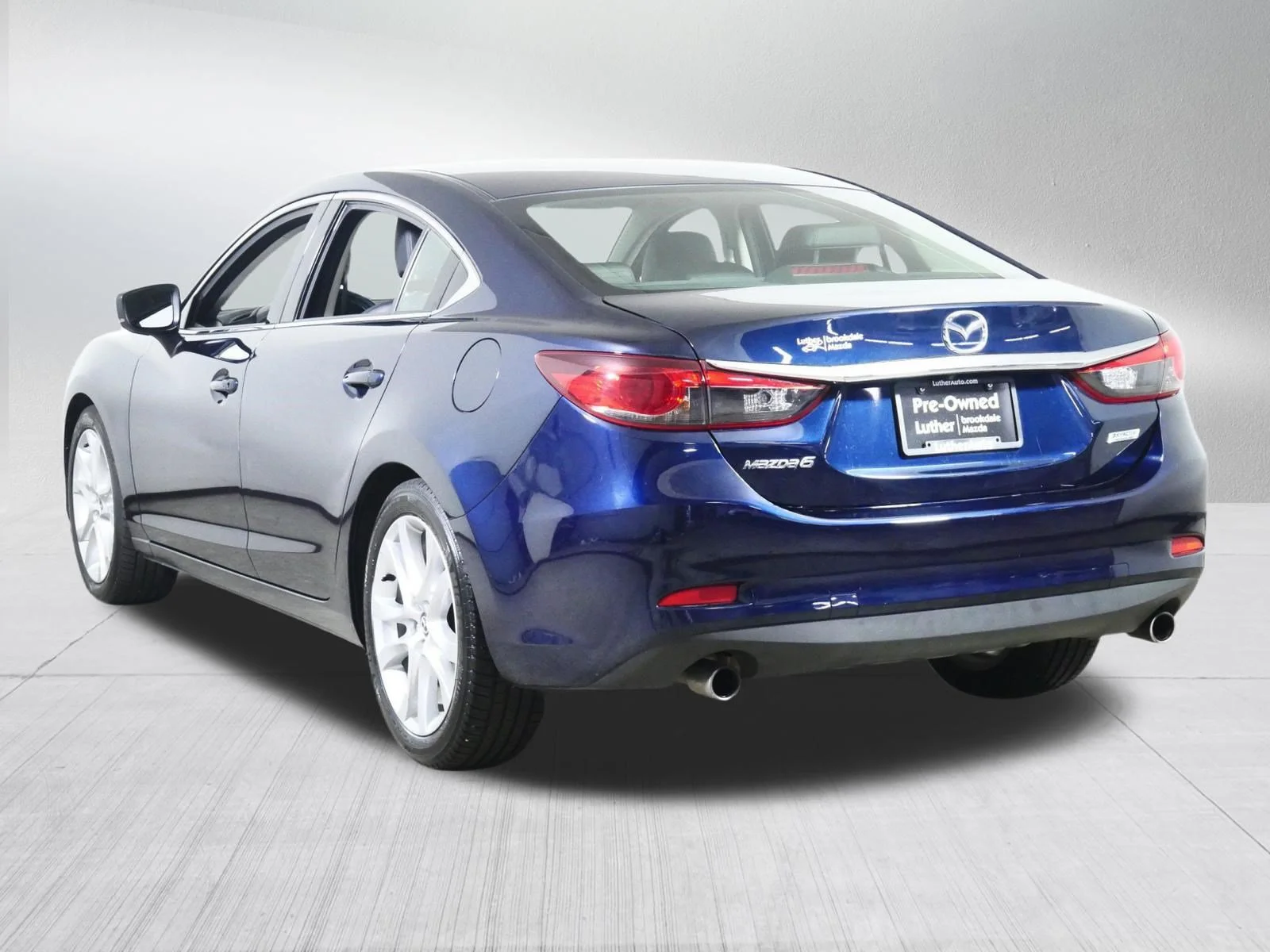 Used 2017 Deep Crystal Blue Mazda Touring image 5