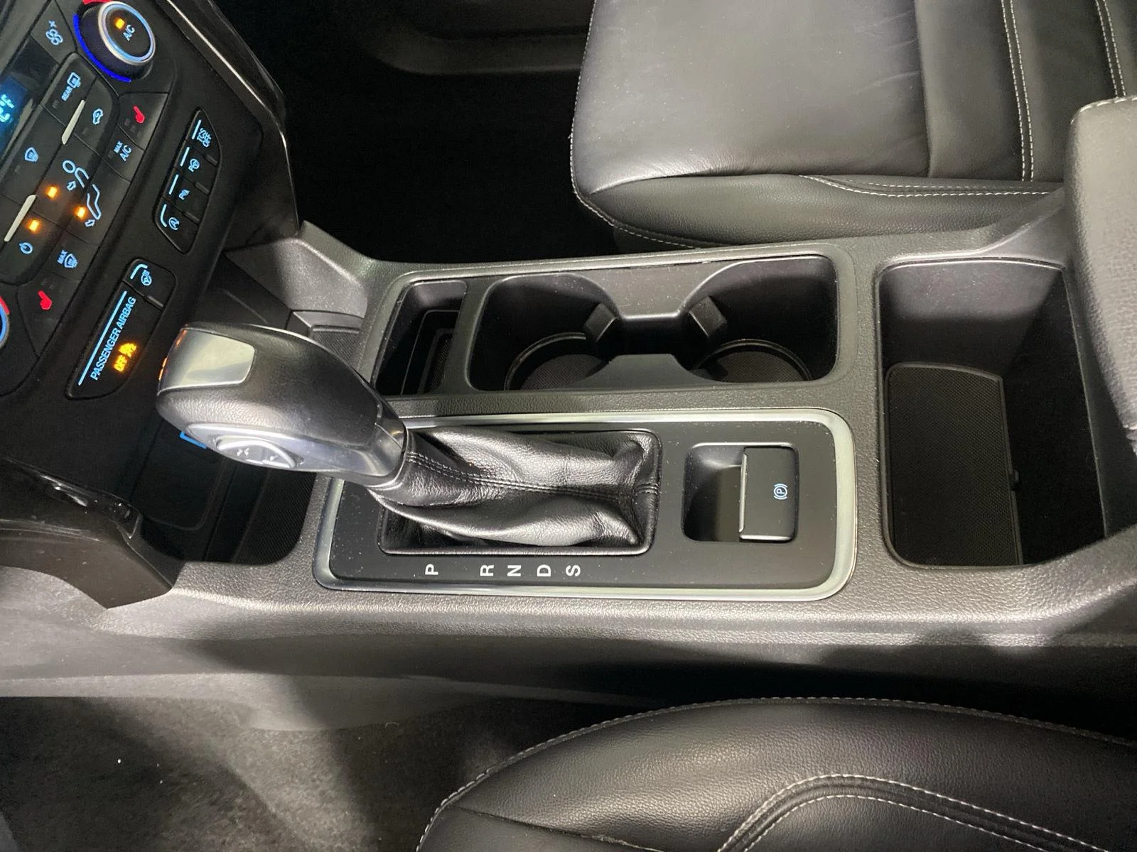 Used 2019 Ingot Silver Ford Titanium image 23