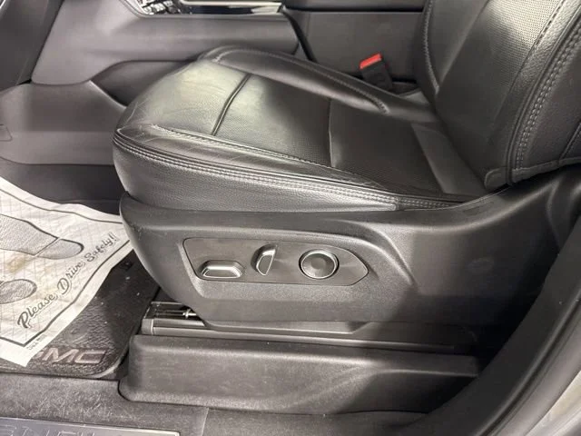 Used 2024 Sterling Metallic GMC Denali image 28