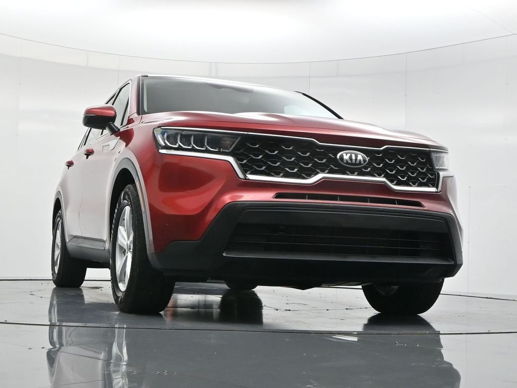 Used 2021 Passion Red Tintcoat Kia LX image 45