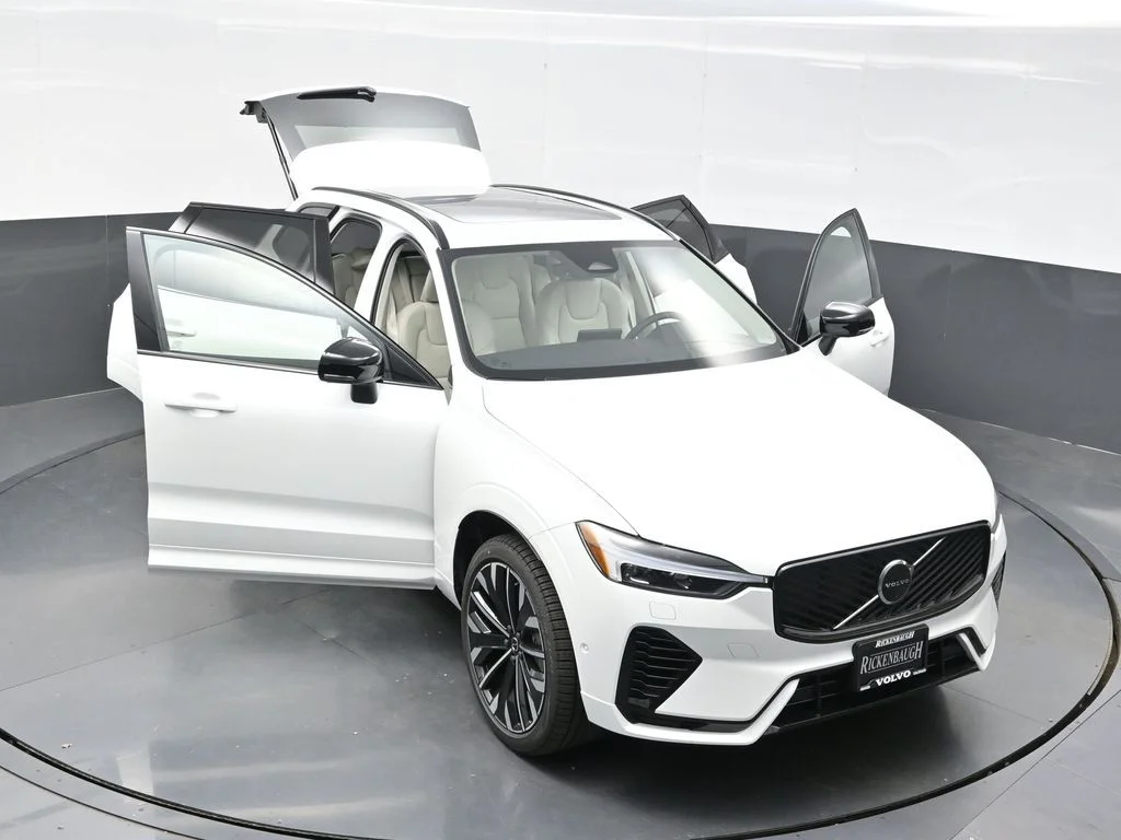New 2026 Crystal White Volvo T8 Ultra image 37