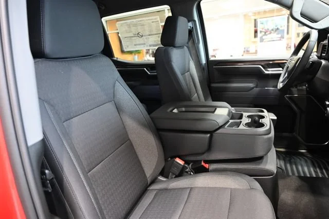 2026 Chevrolet Silverado 1500 LT - Photo 9