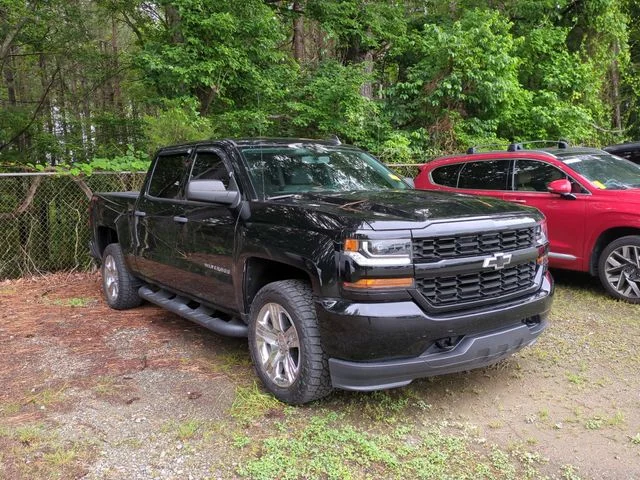 Used 2018 Black Chevrolet Custom image 8