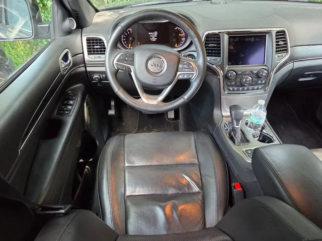Used 2018 Black Jeep Overland image 7