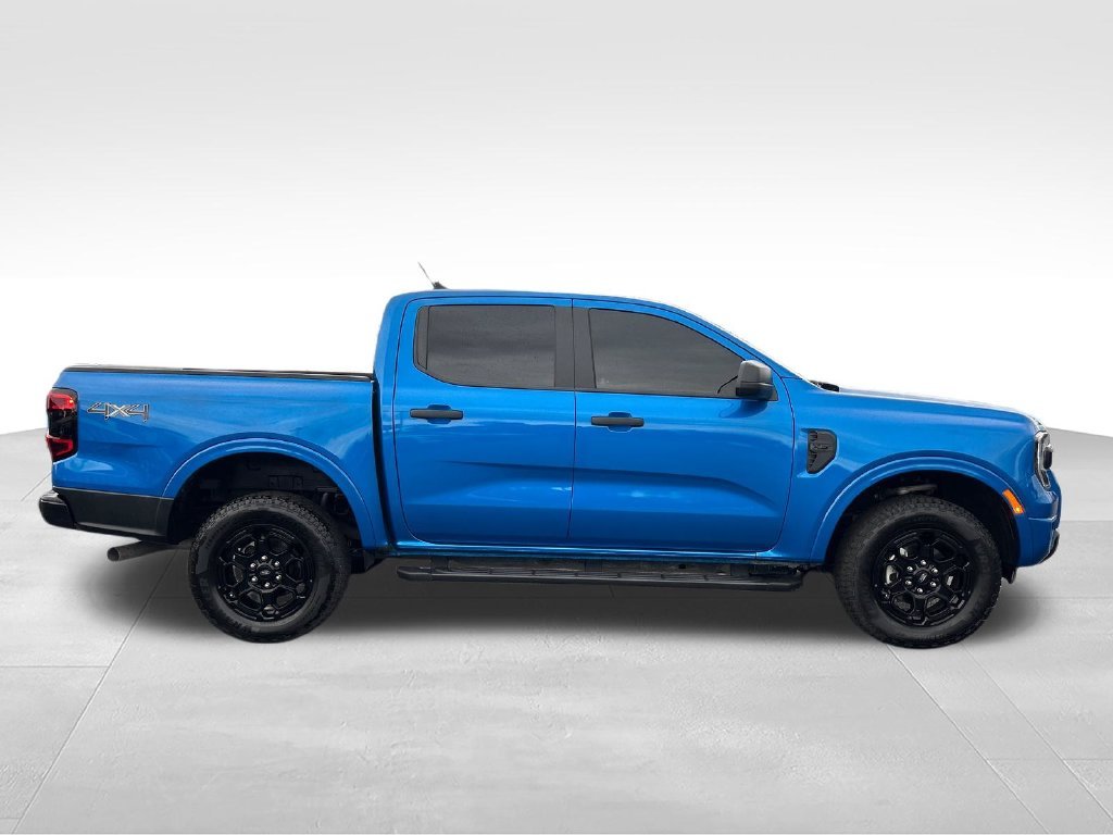 Used 2025 Blue Ford XLT image 6