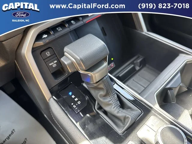 Used 2025  Toyota Limited image 31