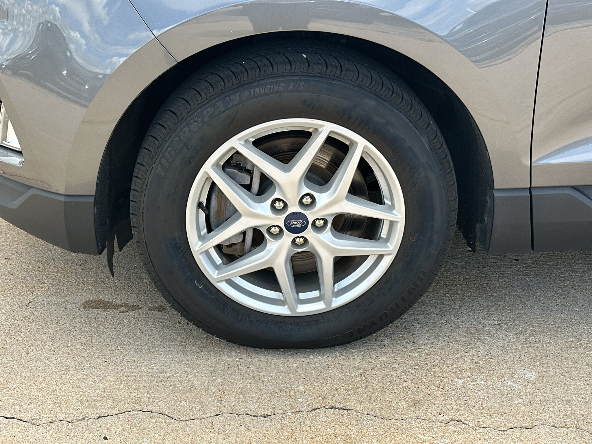 Used 2022 Carbonized Gray Metallic Ford SEL image 7