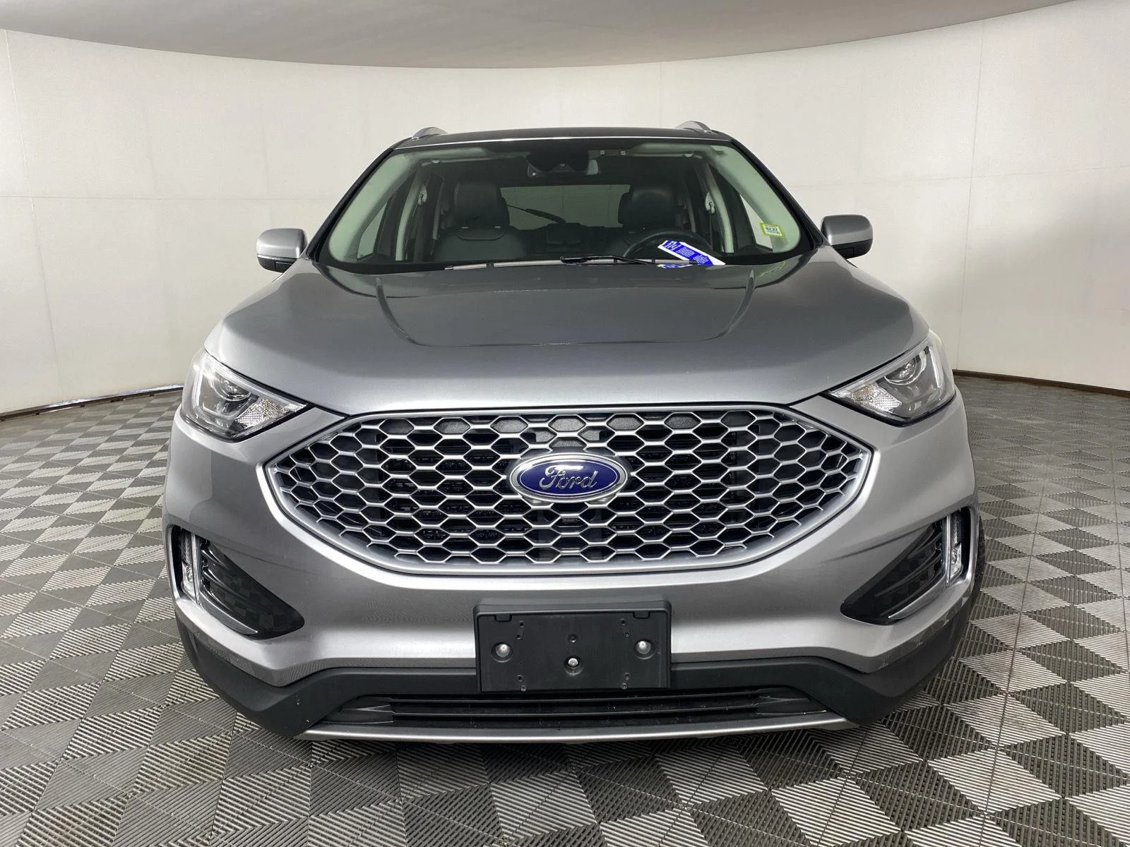 Used 2024 Iconic Silver Ford SEL image 5