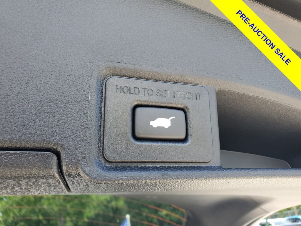 Used 2025 White Acura Base image 9