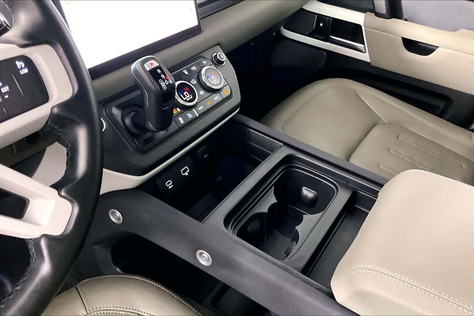 Used 2022 Eiger Grey Metallic Land Rover S image 15
