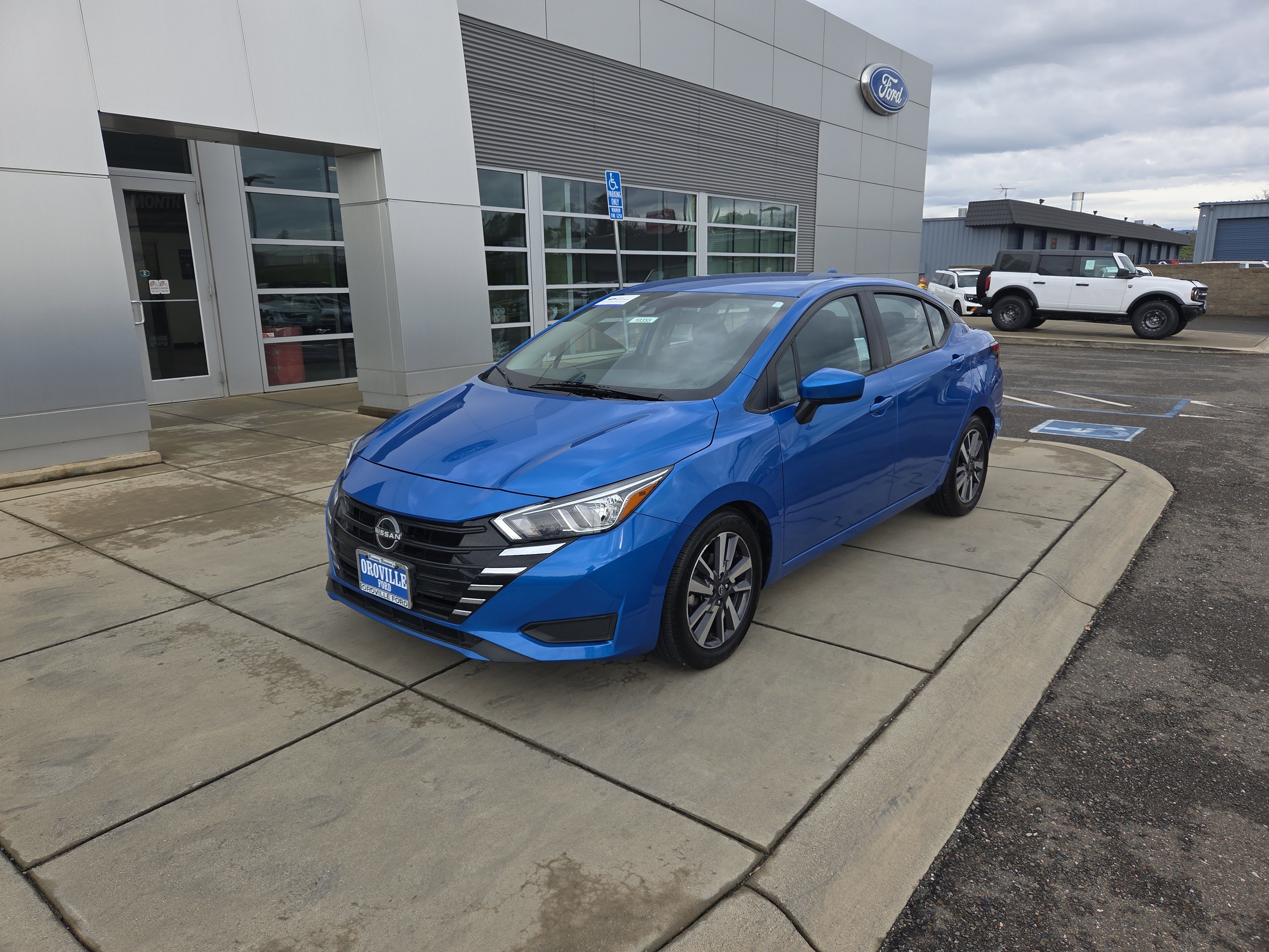 2023 Nissan Versa Sedan SV