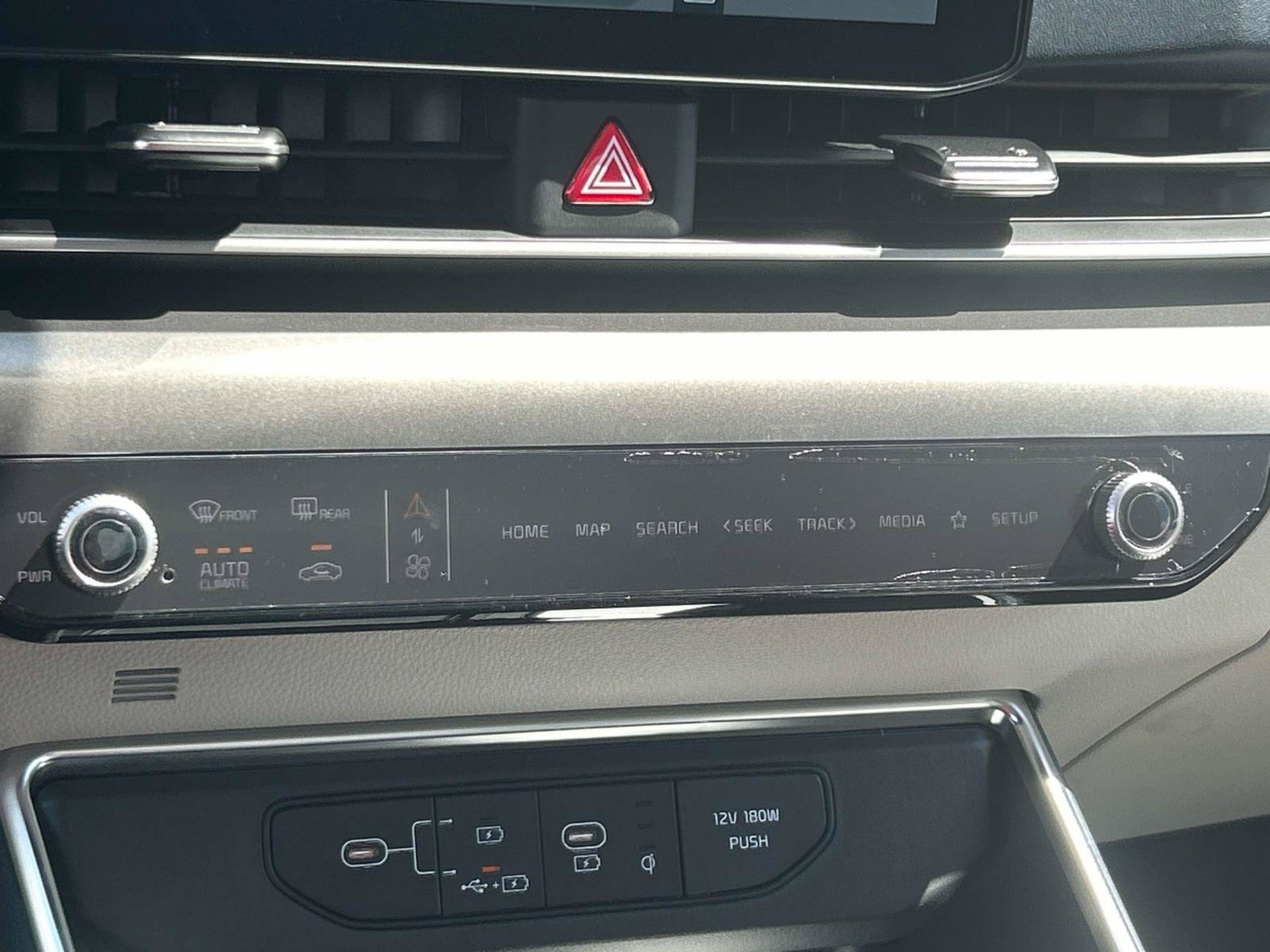 New 2027 Snow White Pearl Kia SX image 30