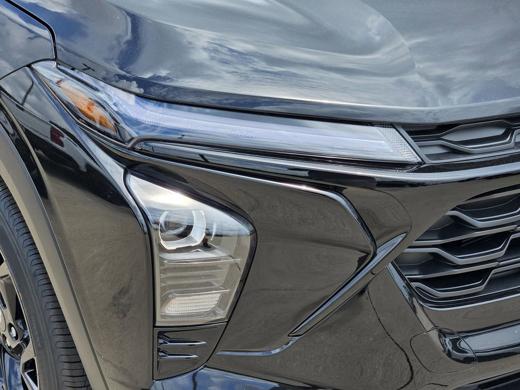 2026 Chevrolet Trax LT - Photo 8