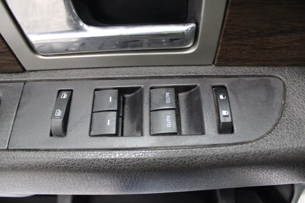 Used 2014 White Platinum Tri-Coat Metallic Ford Lariat image 12