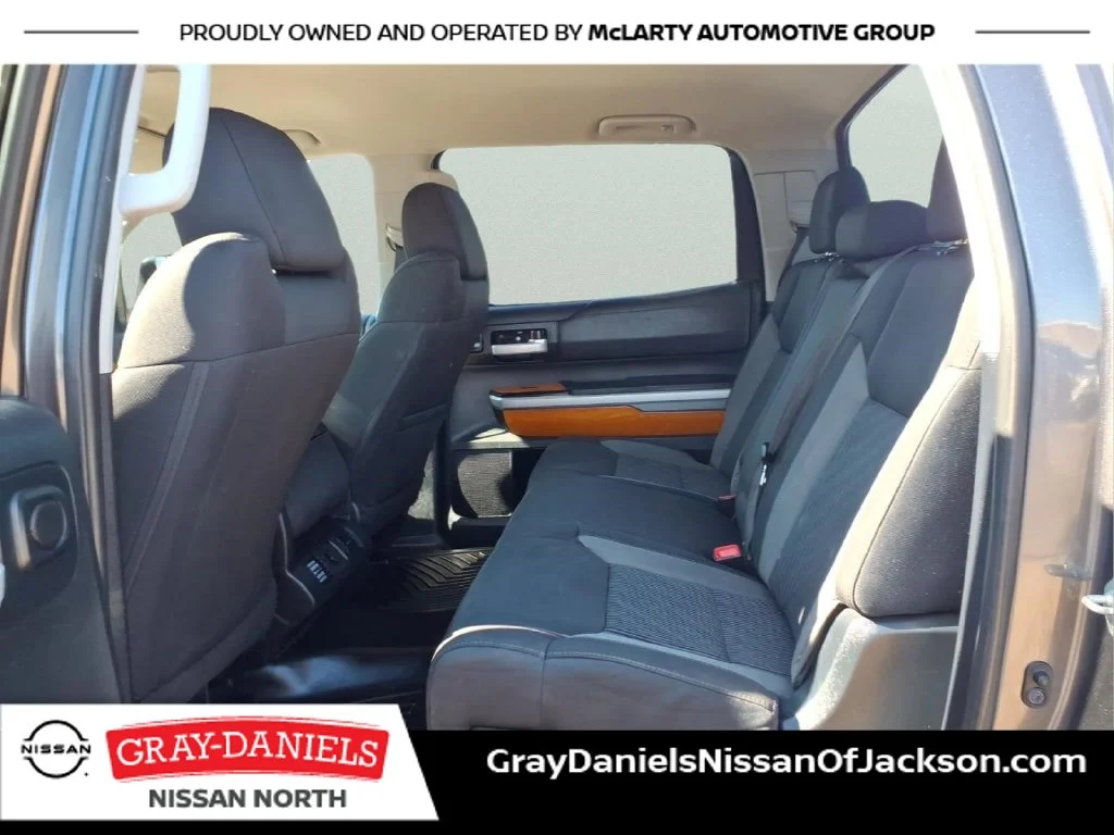 Used 2015 Gray Toyota SR5 image 25