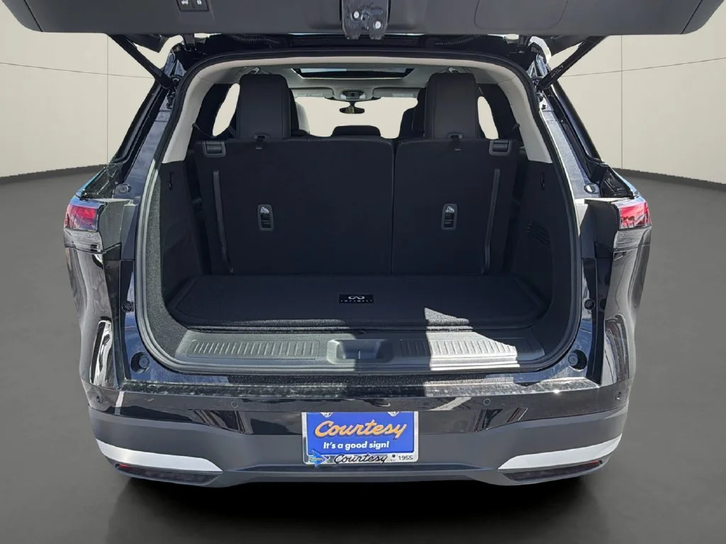 New 2027 MINERAL BLACK INFINITI Luxe FWD image 11