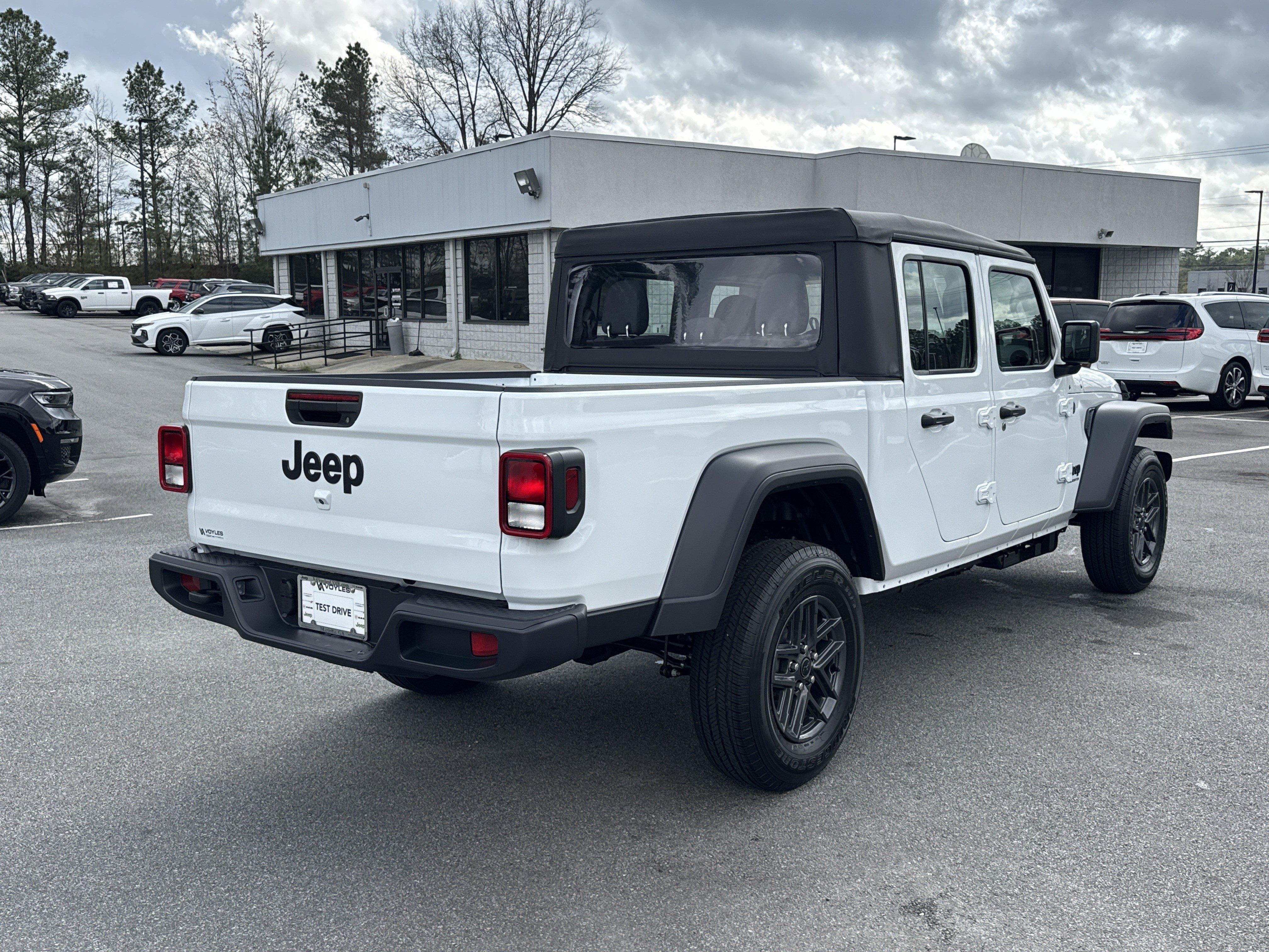 New 2026 Bright White Clear-Coat Exterior Paint Jeep Sport image 8