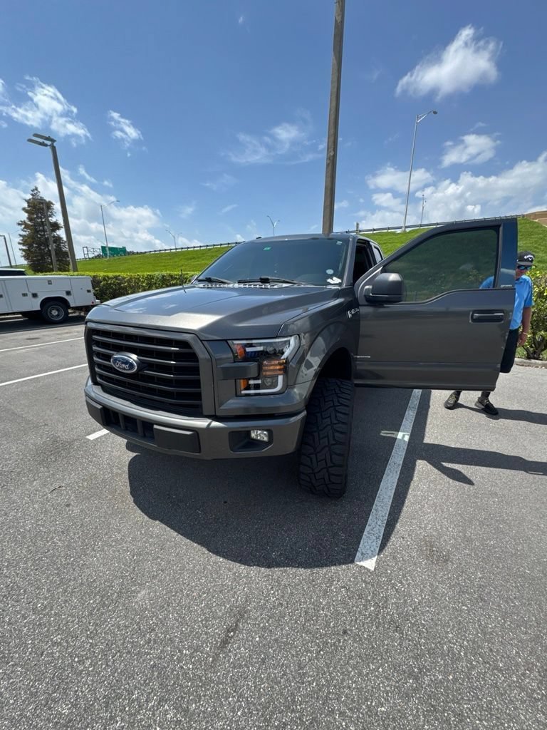 Used 2017 Gray Ford XL image 6