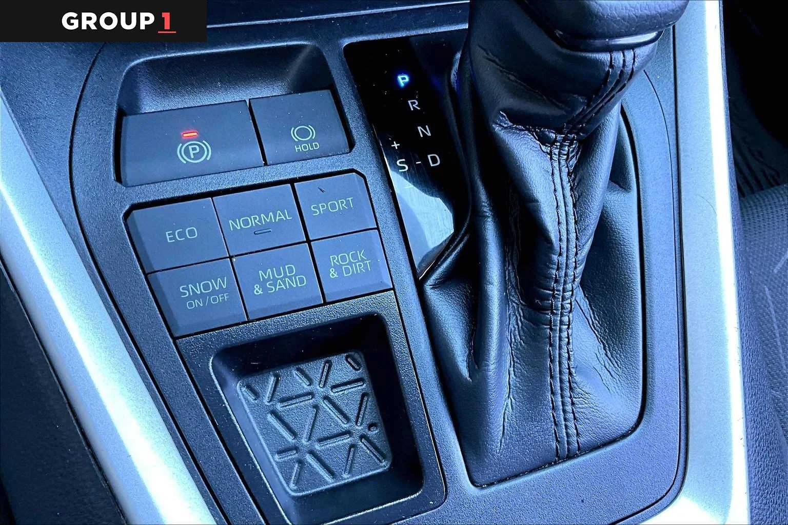 Used 2024 Midnight Black Metallic Toyota XLE image 35