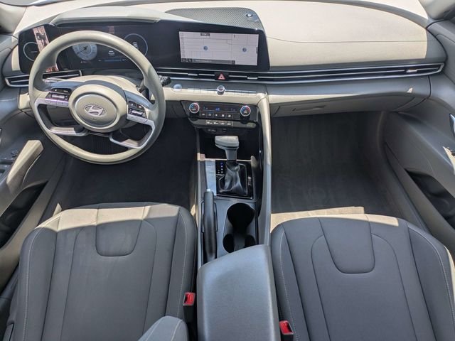 Used 2024 White Hyundai SEL image 14