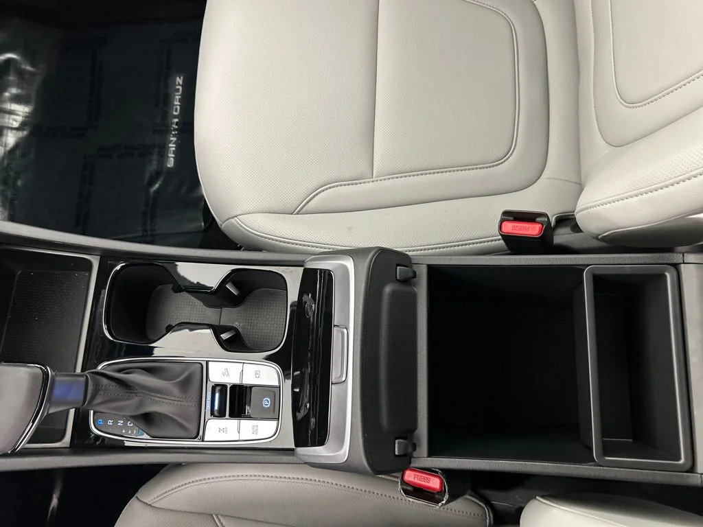 Used 2026 White Hyundai SEL image 16